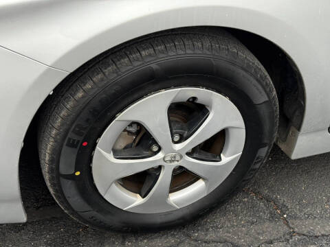 2012 Toyota Prius Two