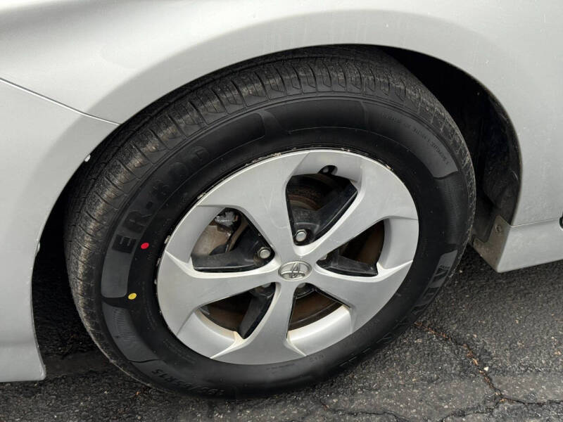 2012 Toyota Prius Two