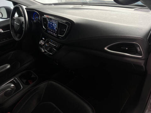 2020 Chrysler Pacifica Limited 35th Anniversary
