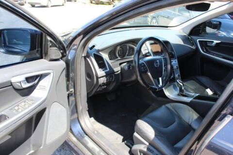 2017 Volvo XC60 T5 Dynamic