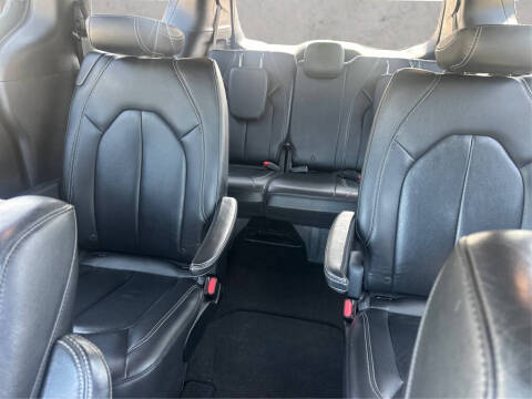 2018 Chrysler Pacifica Touring L Plus