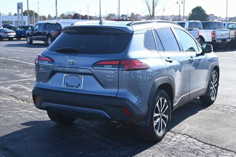 2024 Toyota Corolla Cross XLE