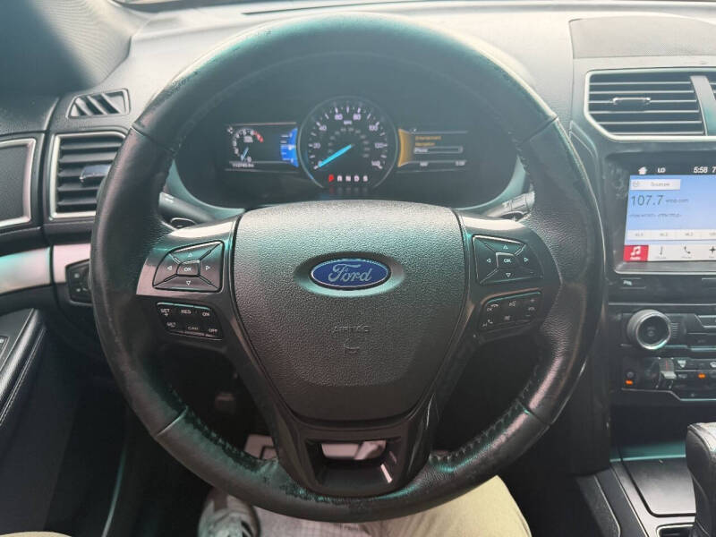 2017 Ford Explorer XLT