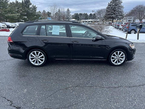 2017 Volkswagen Golf SportWagen