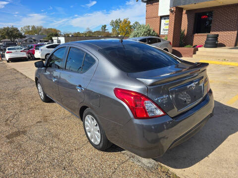 2019 Nissan Versa SV