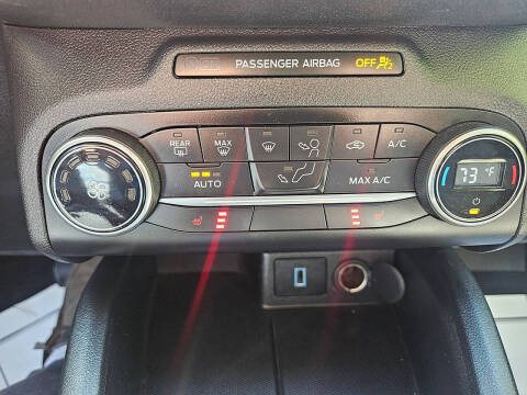 2020 Ford Escape SE