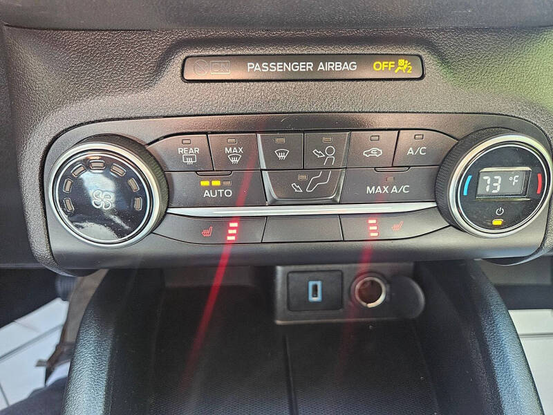 2020 Ford Escape SE