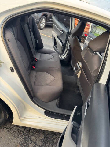 2019 Toyota Camry LE