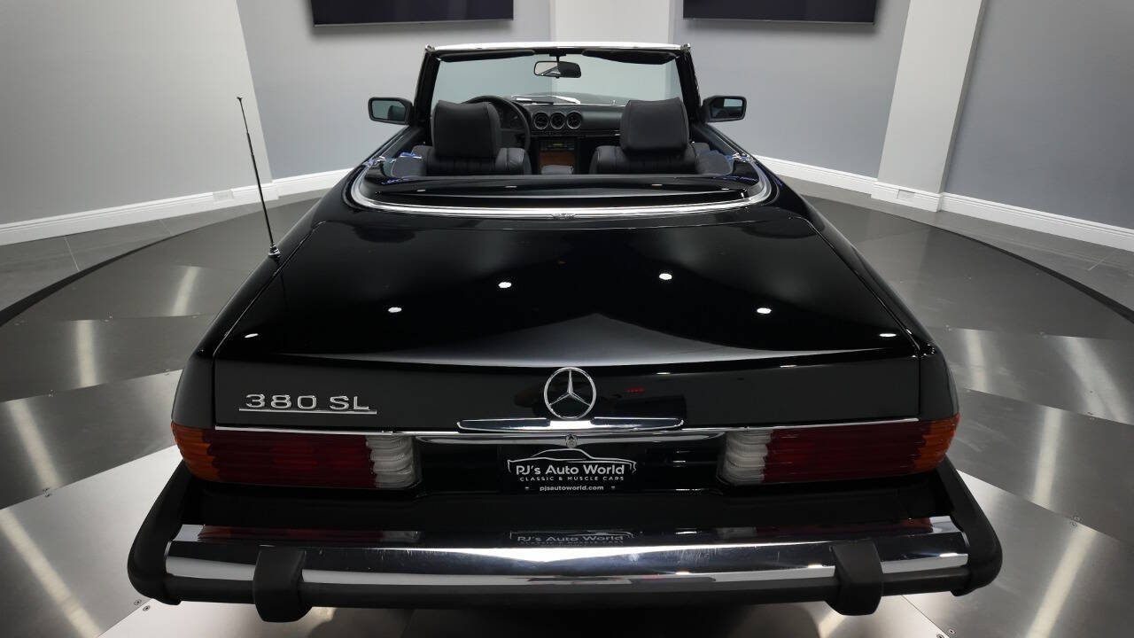 1982 Mercedes-Benz 380-Class 19