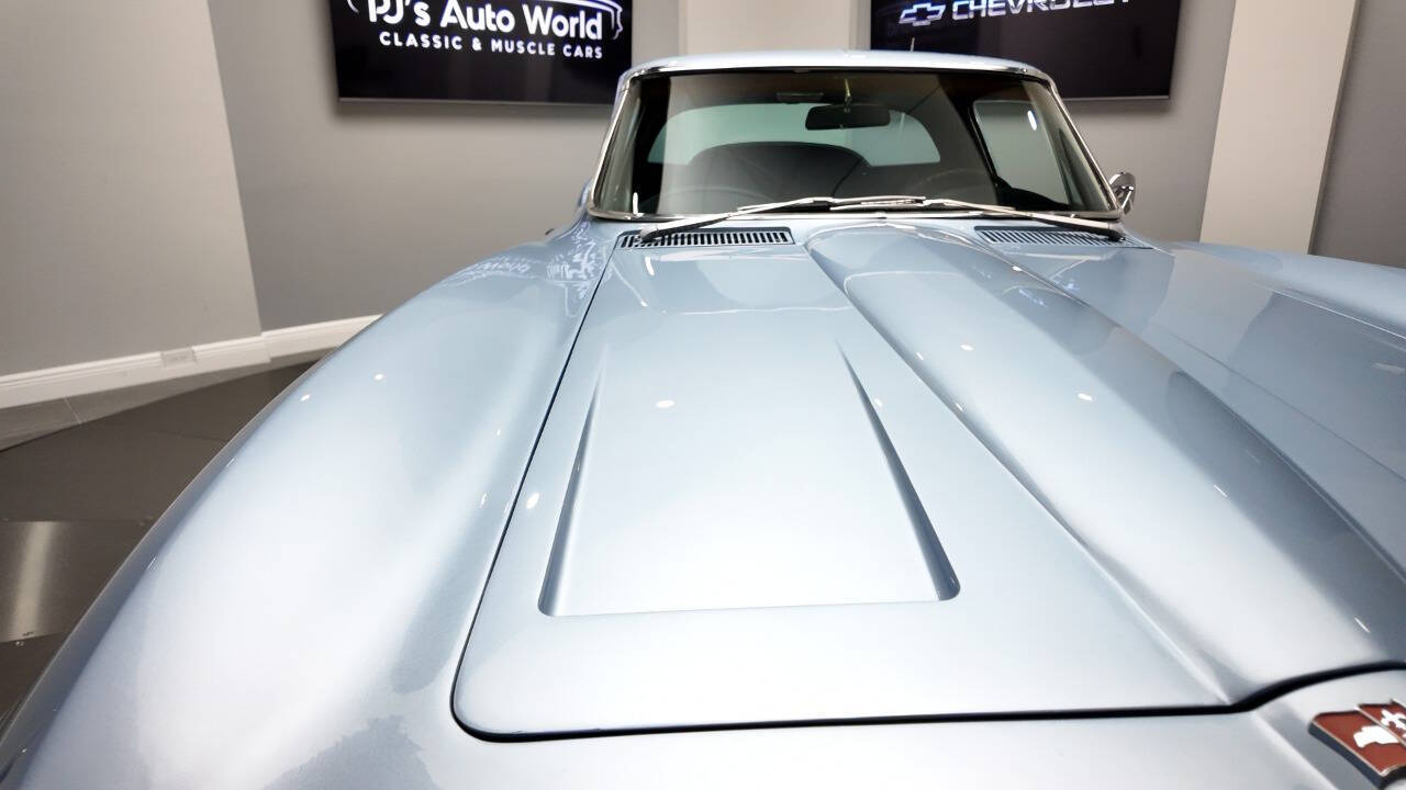 1964 Chevrolet Corvette 11