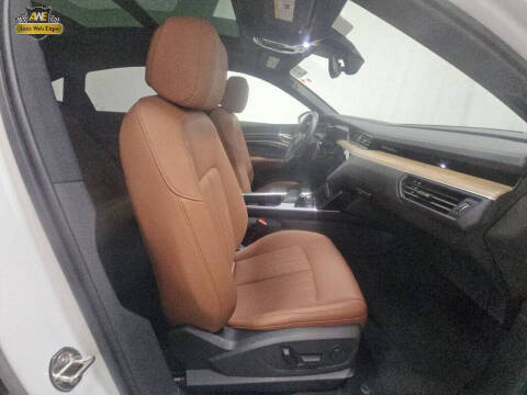 2024 Audi Q8 Sportback e-tron quattro Premium Plus S line