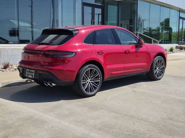 2025 Porsche Macan