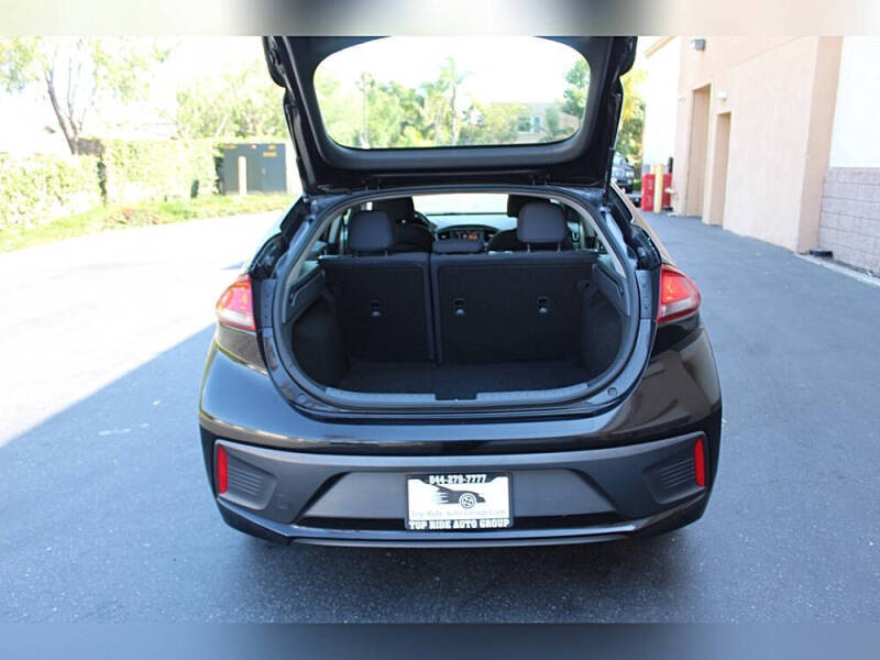 2017 Hyundai Ioniq Hybrid Blue