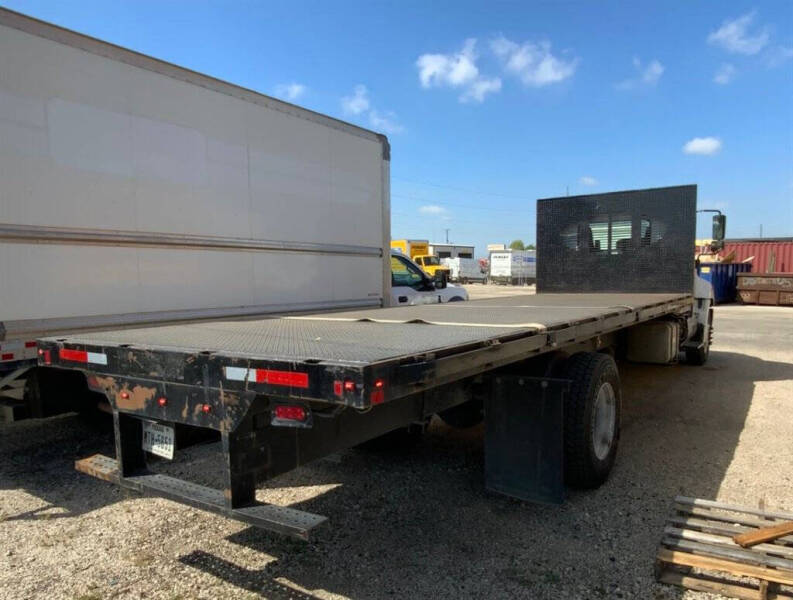 2020 Hino 268A