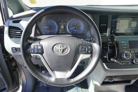 2015 Toyota Sienna
