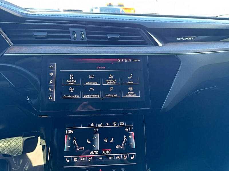 2019 Audi e-tron quattro Prestige