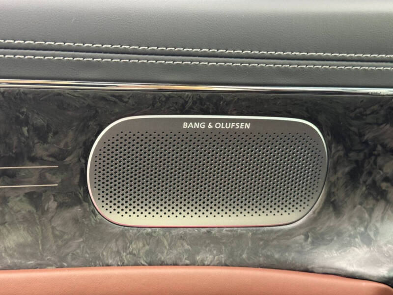 2024 Genesis G90 3.5T e-Supercharger