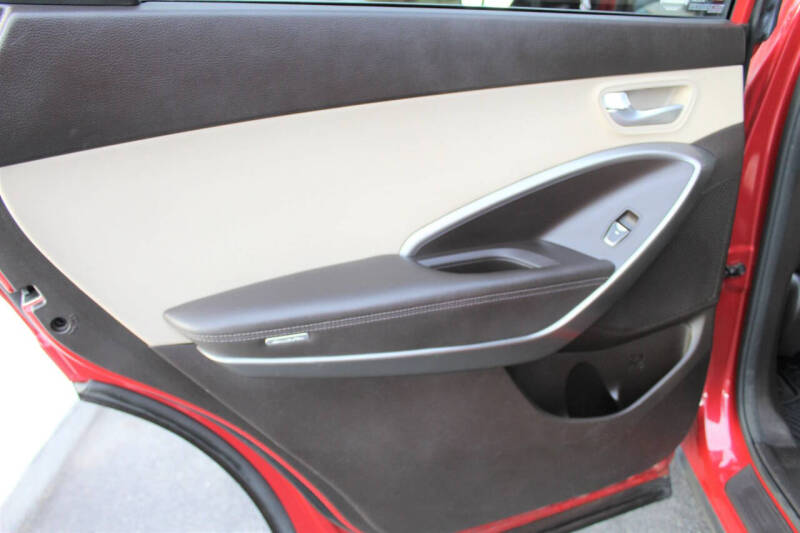 2018 Hyundai Santa Fe SE