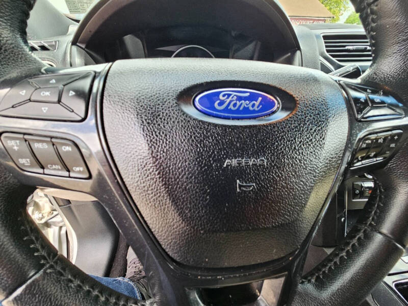 2017 Ford Explorer Platinum