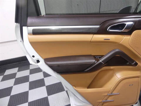 2016 Porsche Cayenne GTS