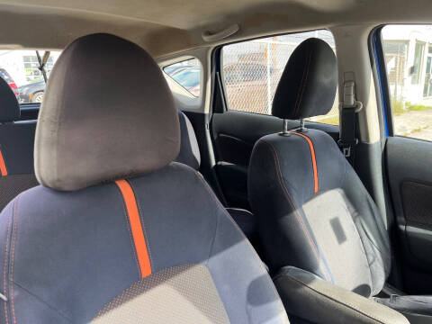 2016 Nissan Versa Note SR