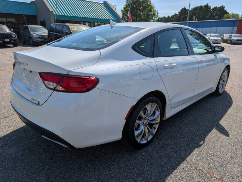 2015 Chrysler 200 S