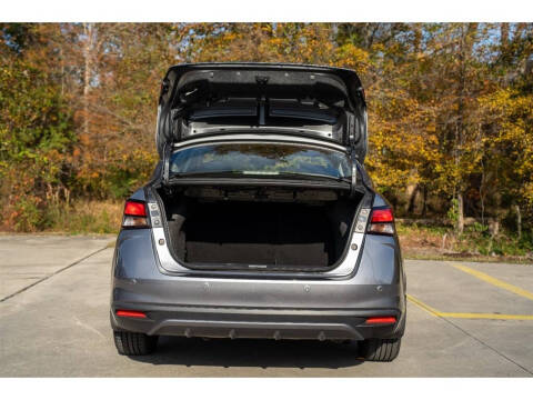 2020 Nissan Versa SR