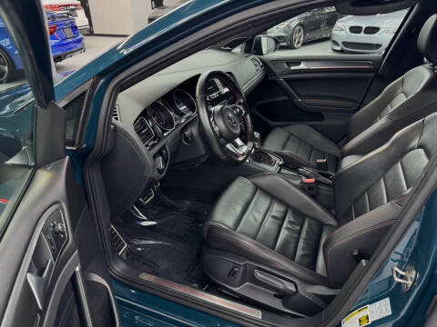 2019 Volkswagen Golf GTI S