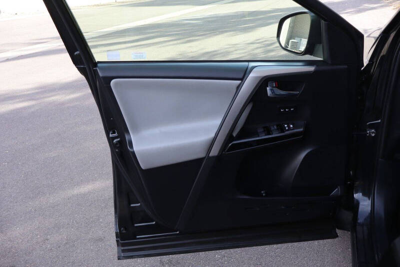 2017 Toyota RAV4 Hybrid Limited