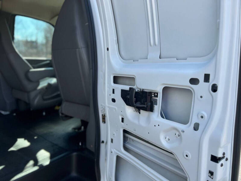 2021 Chevrolet Express 2500