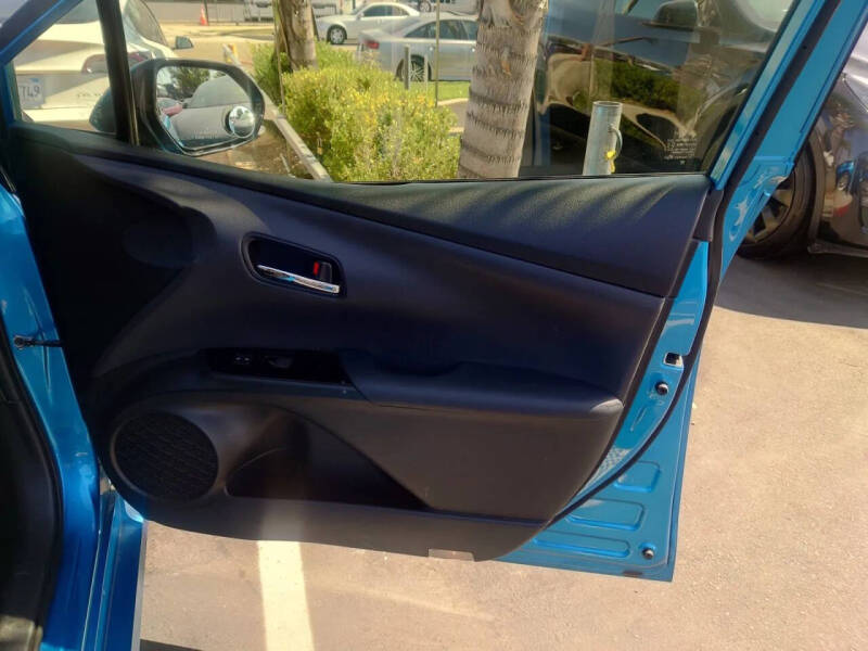 2019 Toyota Prius LE