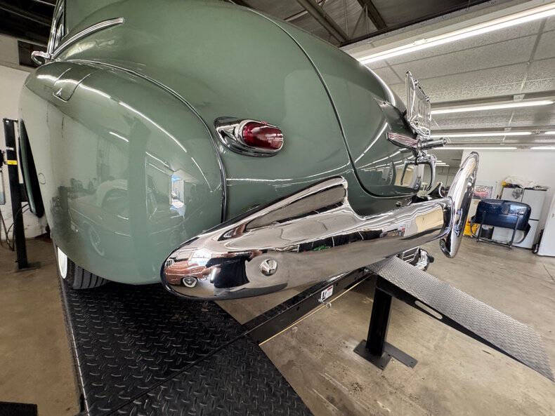 1940 Oldsmobile Custom Cruiser