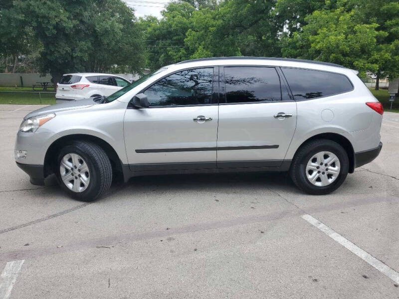 2011 Chevrolet Traverse LS