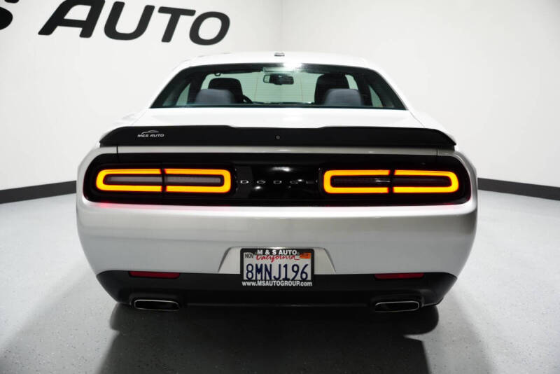 2019 Dodge Challenger SXT