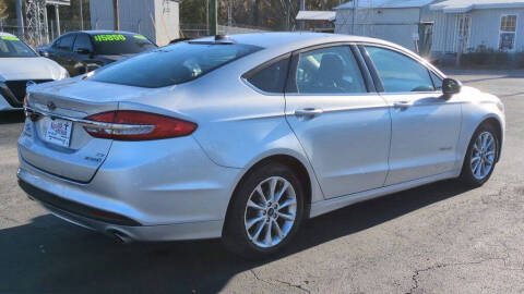 2017 Ford Fusion Hybrid SE