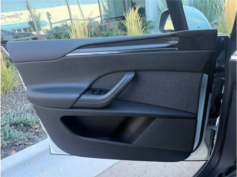 2022 Tesla Model X Plaid