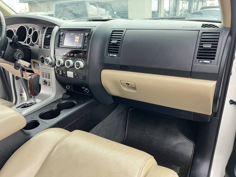 2016 Toyota Sequoia Platinum