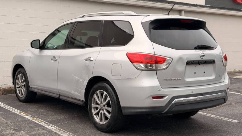 2015 Nissan Pathfinder SV