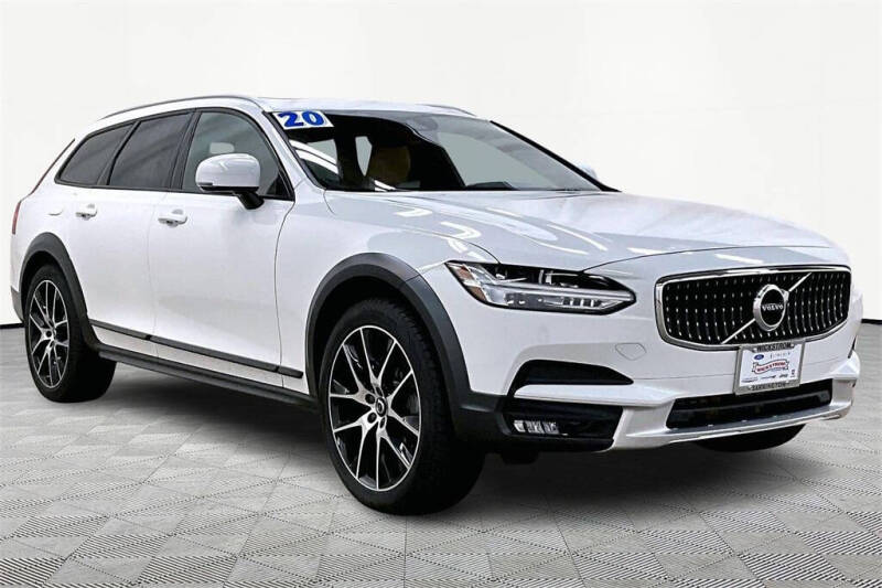 2020 Volvo V90 Cross Country T6