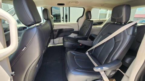 2022 Chrysler Pacifica Touring L