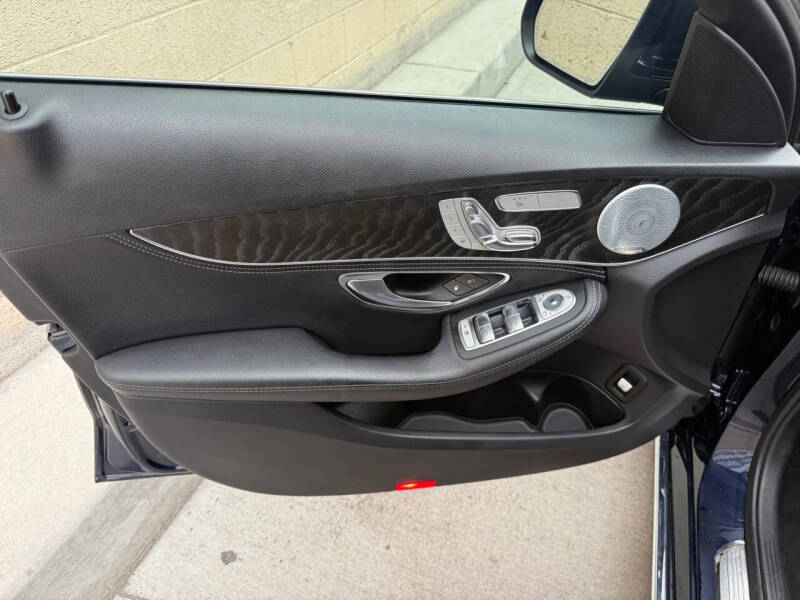 2016 Mercedes-Benz C-Class