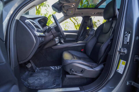 2018 Volvo XC90 T5 Momentum 7-Passenger