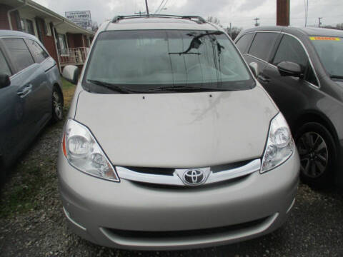 2007 Toyota Sienna for sale at Z Motors in Chattanooga TN