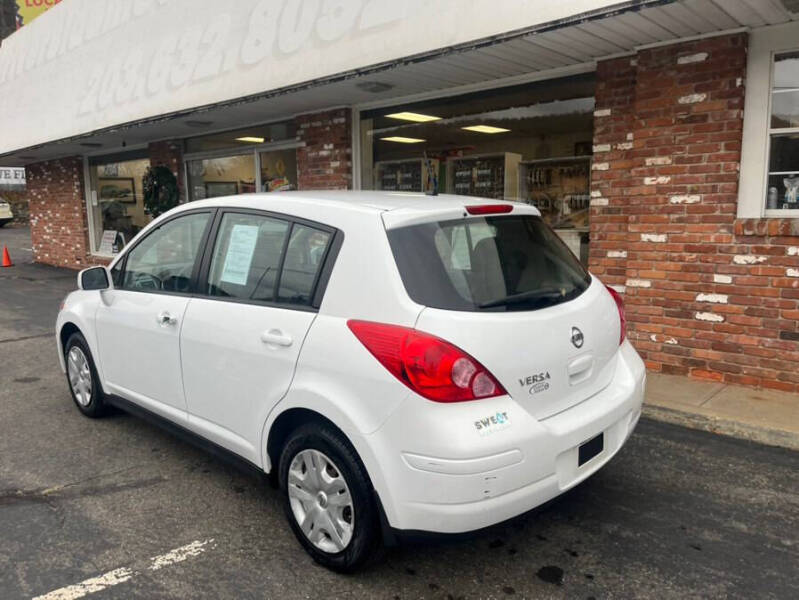 2012 Nissan Versa 1.8 S