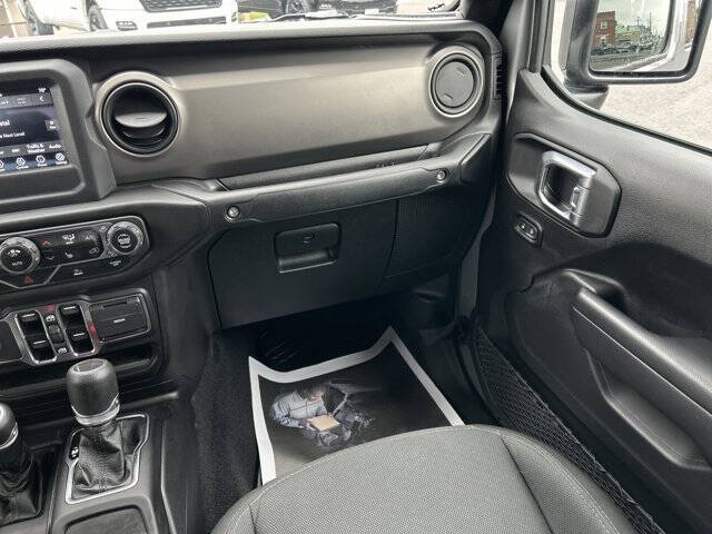 2021 Jeep Gladiator Willys