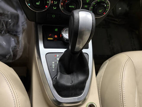 2012 Land Rover LR2 HSE LUX