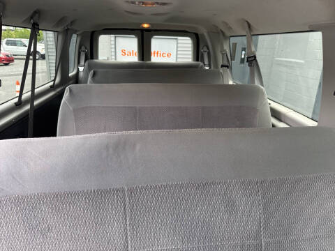 2006 Ford E-Series E-350 SD XLT