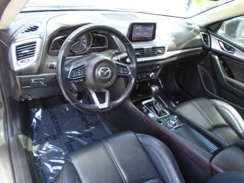 2018 Mazda MAZDA3 Touring