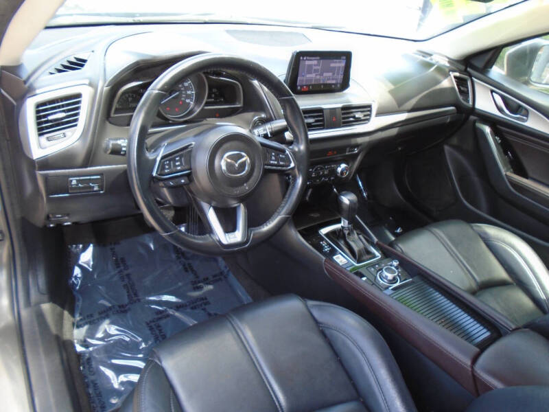 2018 Mazda MAZDA3 Touring