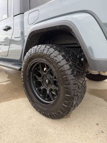 2024 Jeep Gladiator Sport S